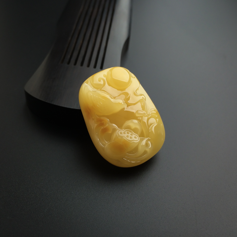 天然鸡油黄蜜蜡花鸟吊坠-红掌柜