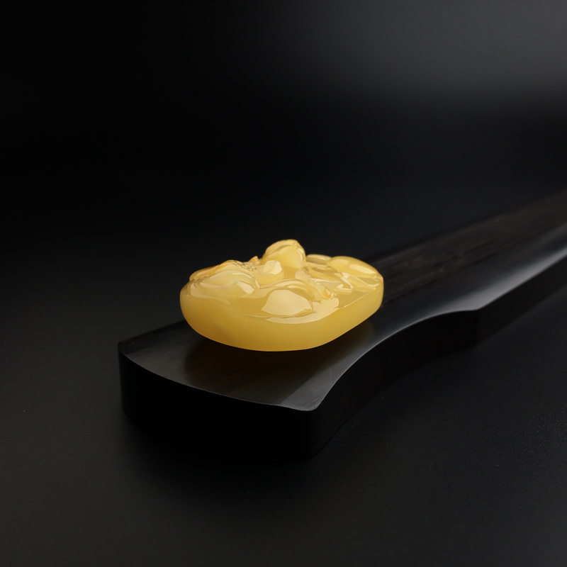 鸡油黄蜜蜡花鸟吊坠-红掌柜