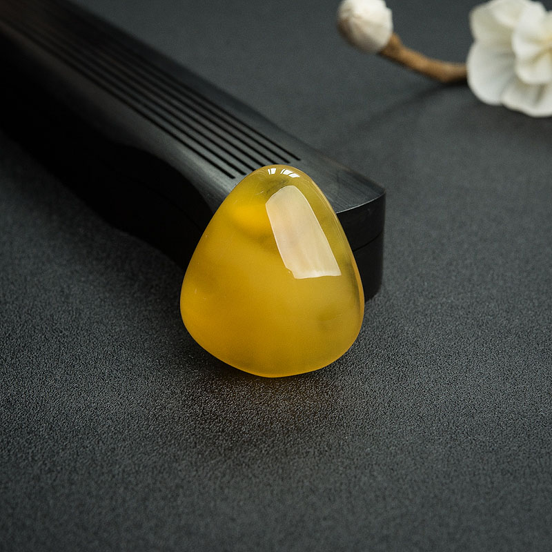 鸡油黄蜜蜡随形吊坠 - 红掌柜