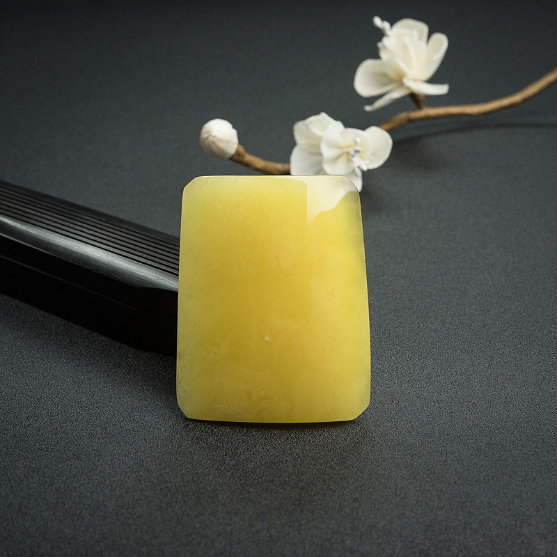 俄罗斯天然鸡油黄蜜蜡无事牌吊坠 - 红掌柜