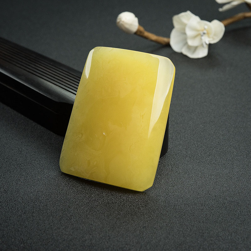 鸡油黄蜜蜡无事牌吊坠 - 红掌柜