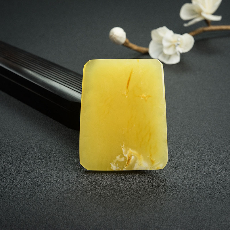 俄罗斯天然鸡油黄蜜蜡无事牌 - 红掌柜