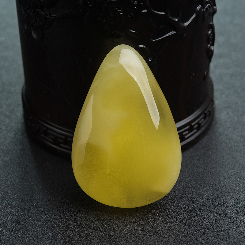 鸡油黄蜜蜡随形吊坠-红掌柜