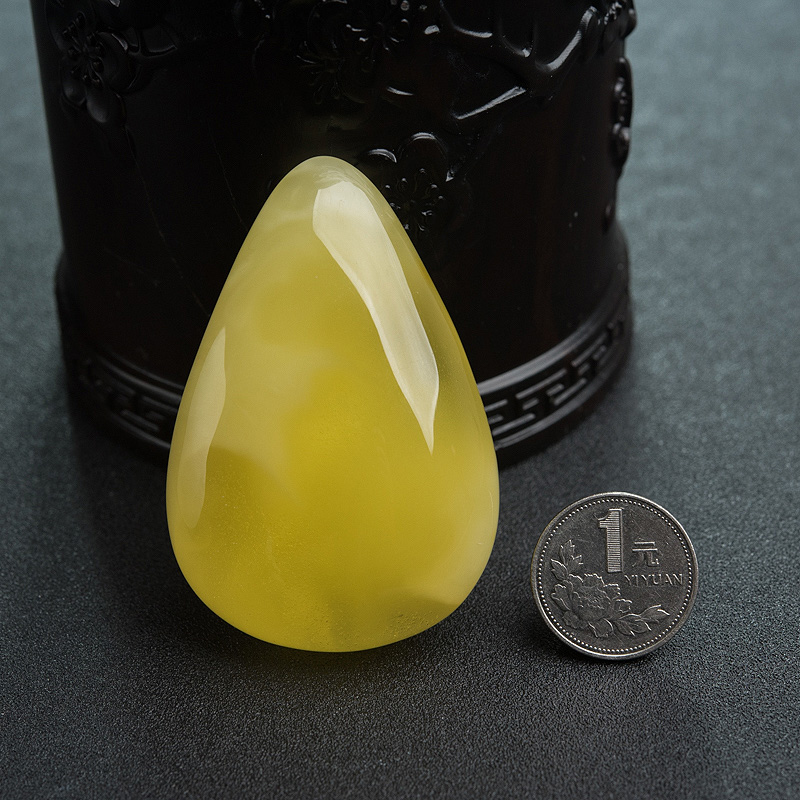 鸡油黄蜜蜡随形吊坠-红掌柜