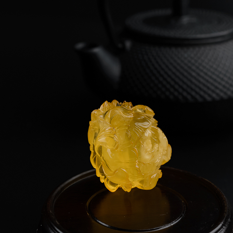 天然鸡油黄蜜蜡牡丹花吊坠-红掌柜