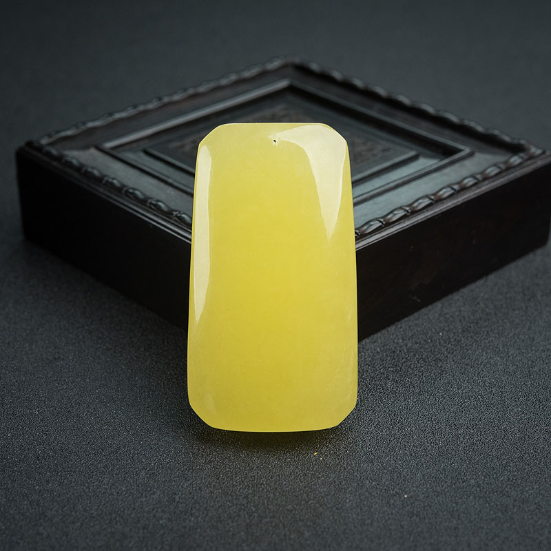 天然鸡油黄蜜蜡无事牌吊坠-红掌柜