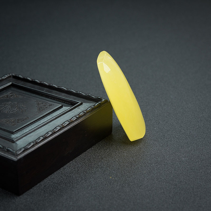 蜜蜡无事牌吊坠-红掌柜