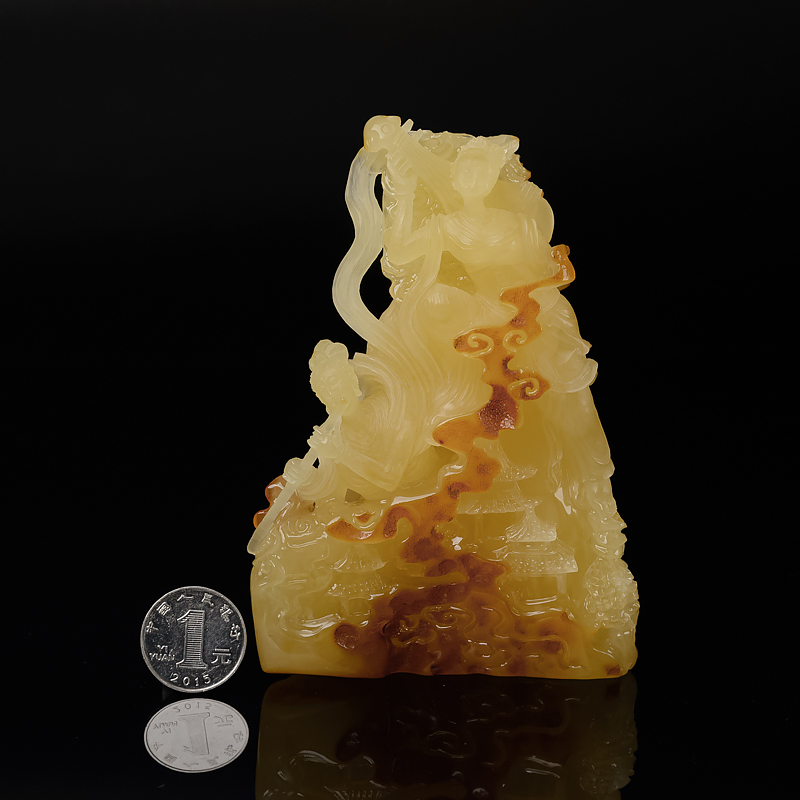 俏色蜜蜡摆件-红掌柜