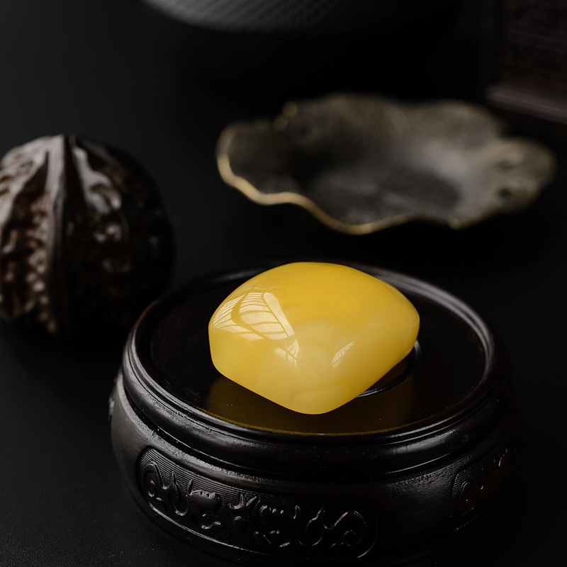 鸡油黄蜜蜡无事牌 - 红掌柜