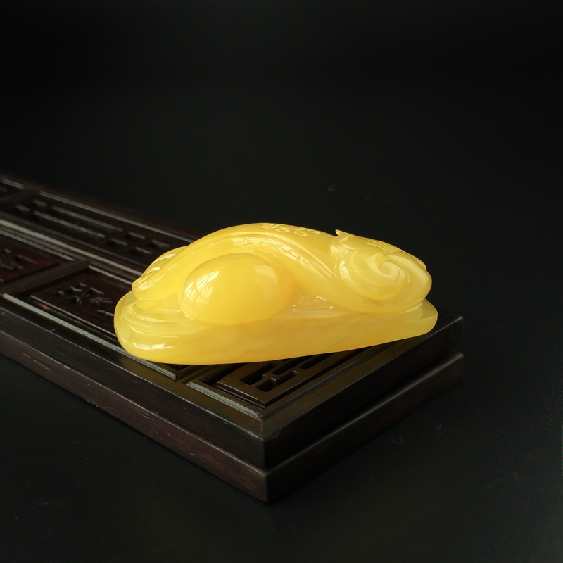 鸡油黄蜜蜡如意吊坠 - 红掌柜