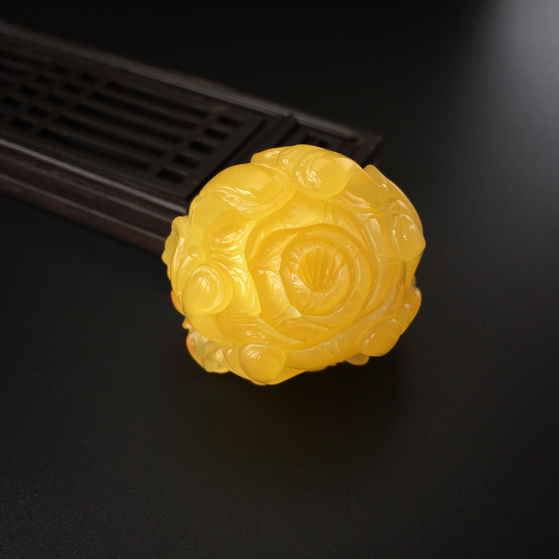 波罗的海鸡油黄蜜蜡牡丹花吊坠-红掌柜