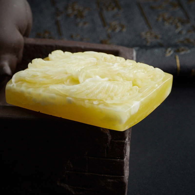 白花蜜凤牌吊坠-红掌柜珠宝