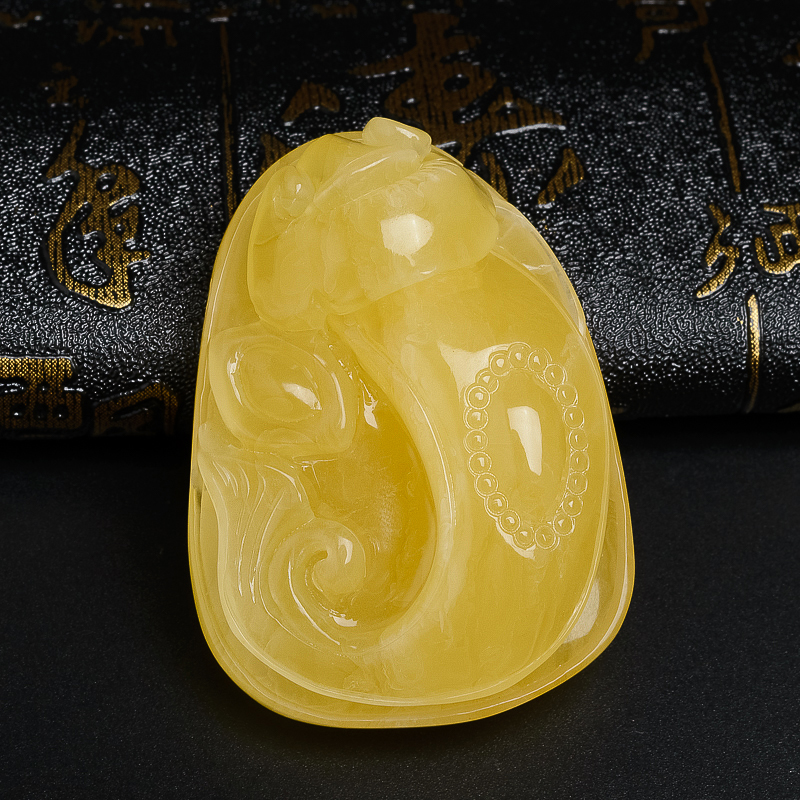 鸡油黄蜜蜡如意吊坠-红掌柜珠宝