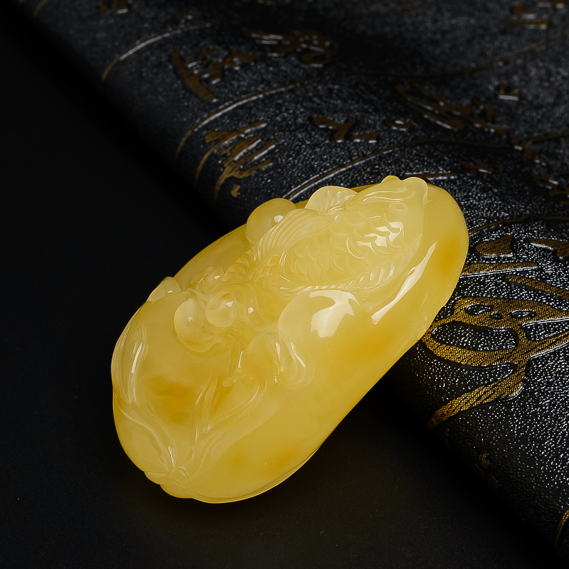 鸡油黄蜜蜡金鱼挂件-红掌柜珠宝