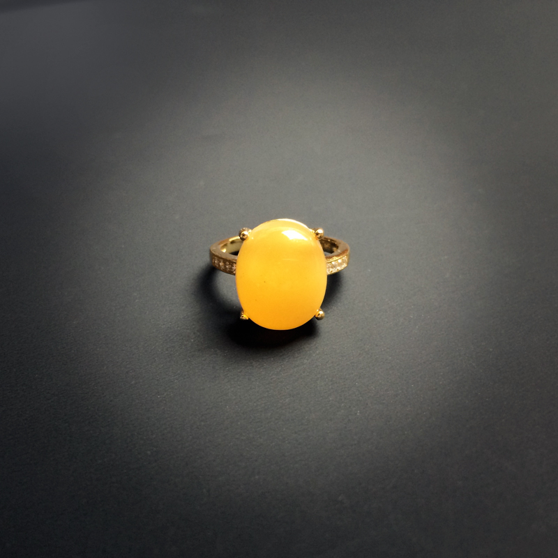 银镶天然鸡油黄蜜蜡戒指 - 红掌柜