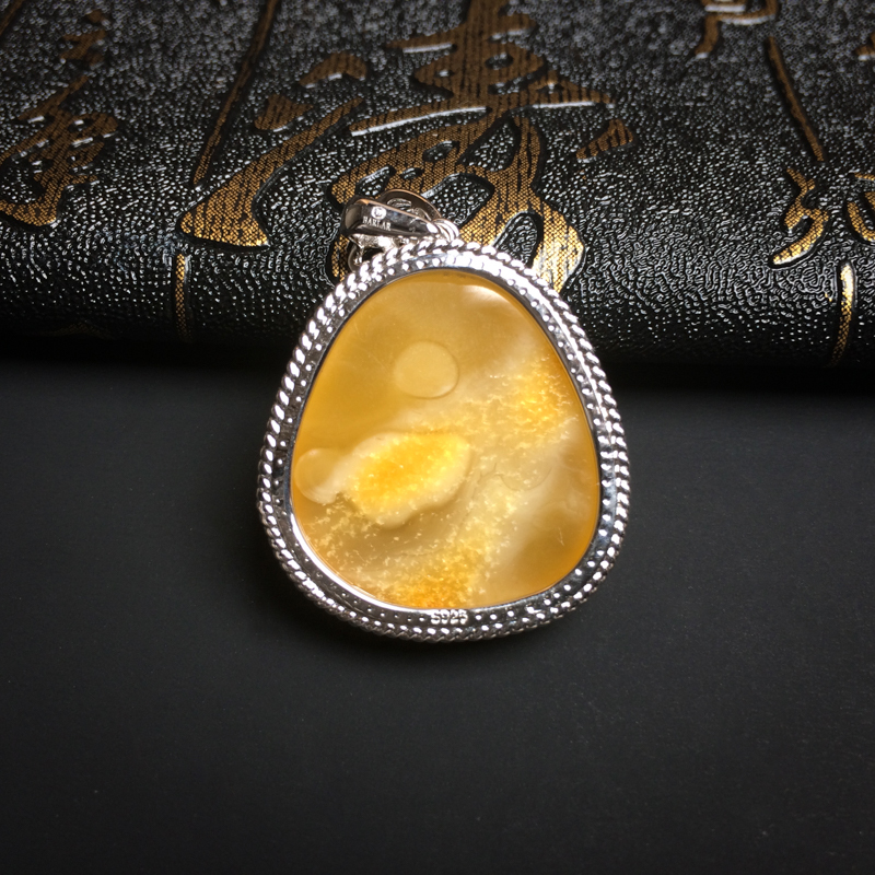 天然银镶鸡油黄蜜蜡吊坠 - 红掌柜