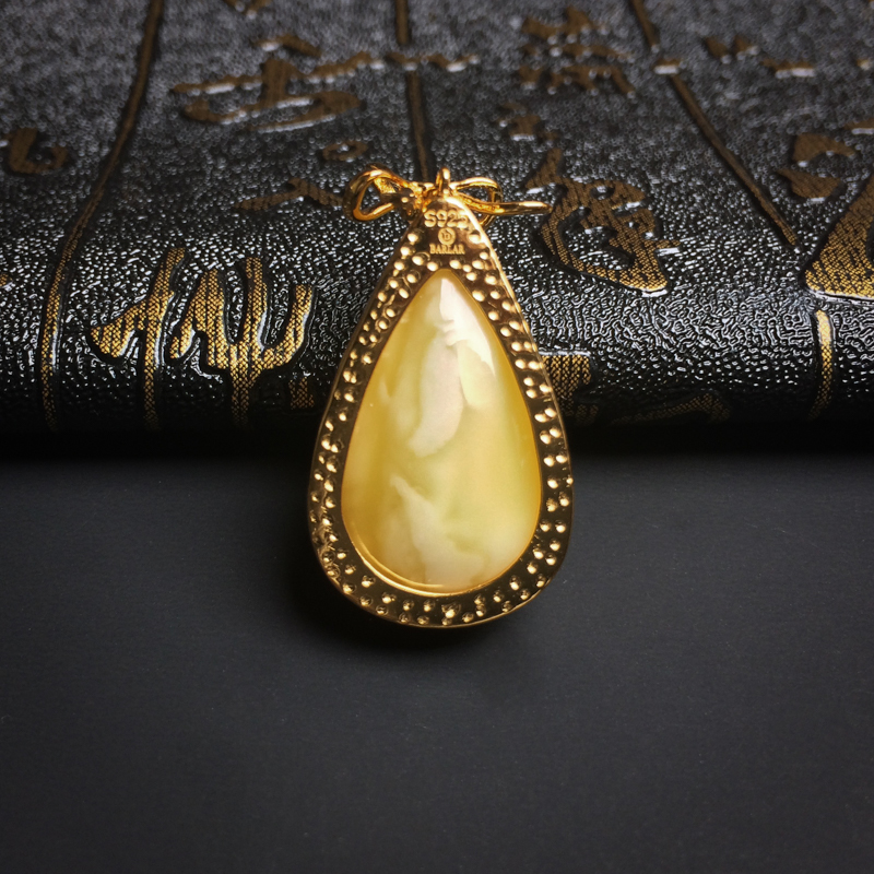 银镀金满蜜鸡油黄蜜蜡吊坠 - 红掌柜