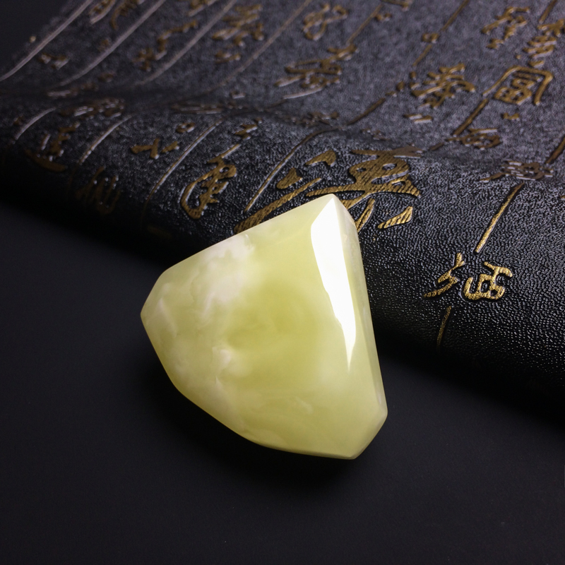 波罗的海白花蜜蜜蜡三角牌吊坠-红掌柜