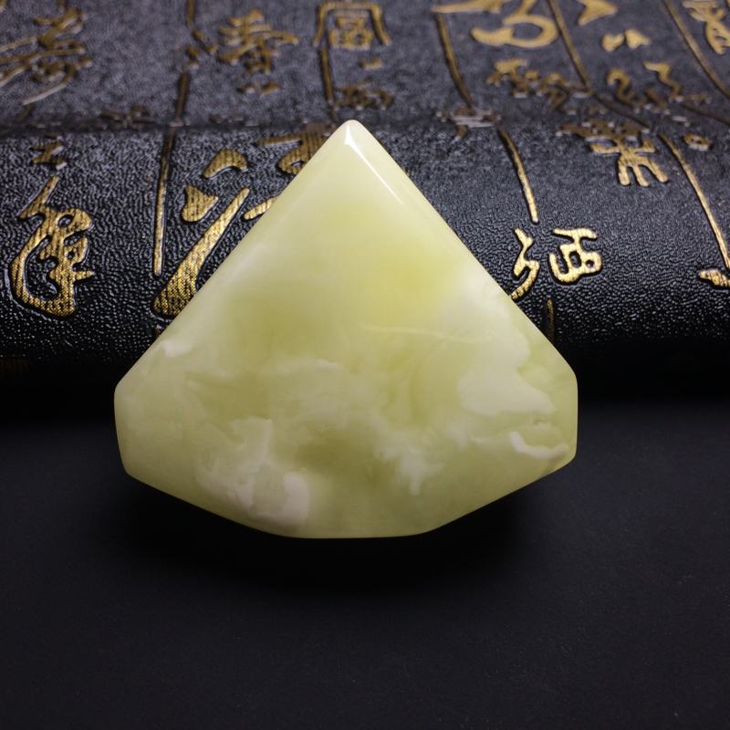 波罗的海天然蜜蜡三角牌吊坠-红掌柜