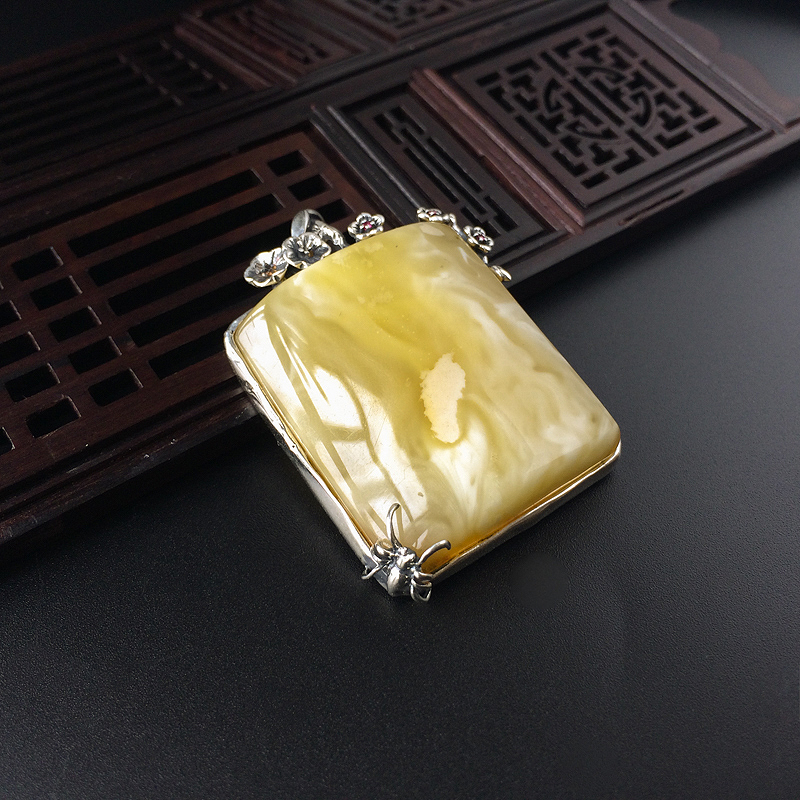 天然银镶白花蜜无事牌吊坠 - 红掌柜