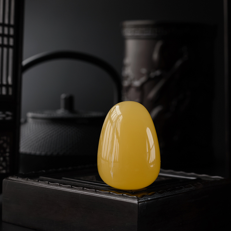 波罗的海天然满蜜鸡油黄蜜蜡随形吊坠 - 红掌柜