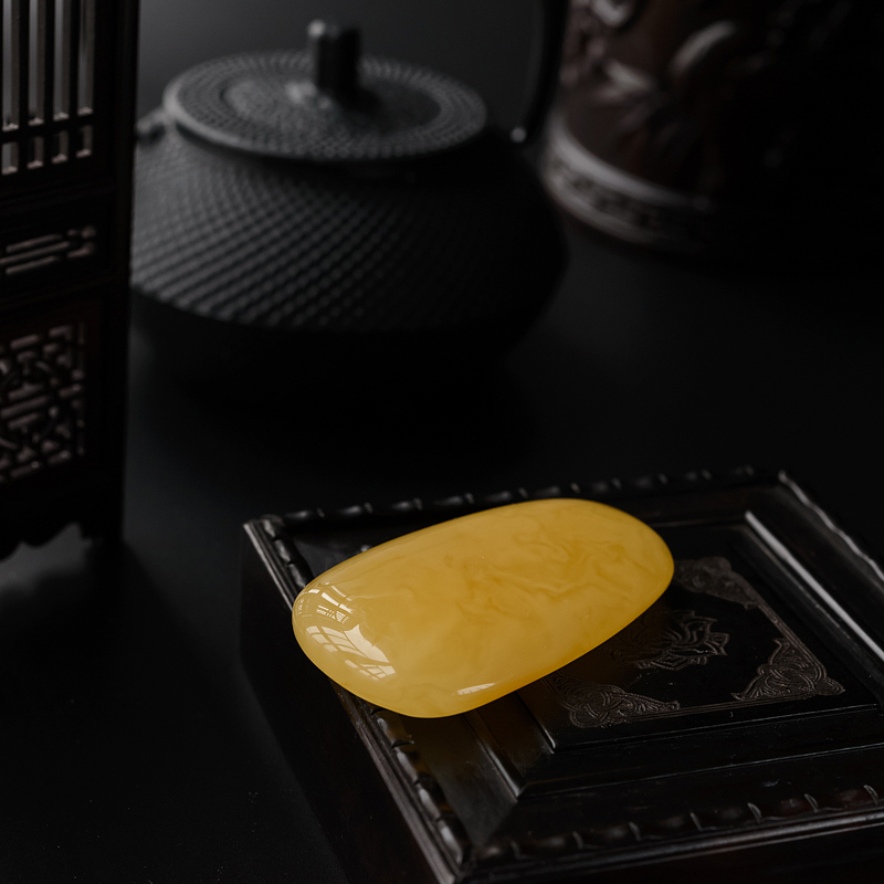 鸡油黄蜜蜡吊坠 - 红掌柜