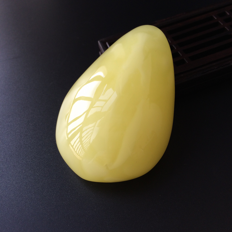 蜜蜡随形吊坠-红掌柜