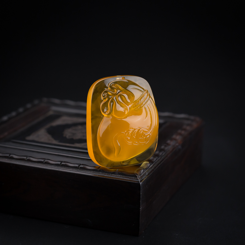 金绞蜜鸡油黄蜜蜡钱袋吊坠-红掌柜