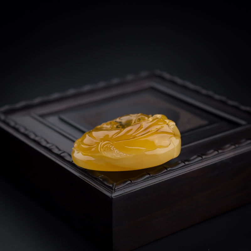 鸡油黄蜜蜡鱼吊坠-红掌柜