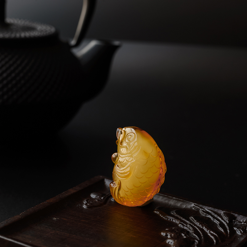 天然金包蜜蜜蜡鱼吊坠 - 红掌柜