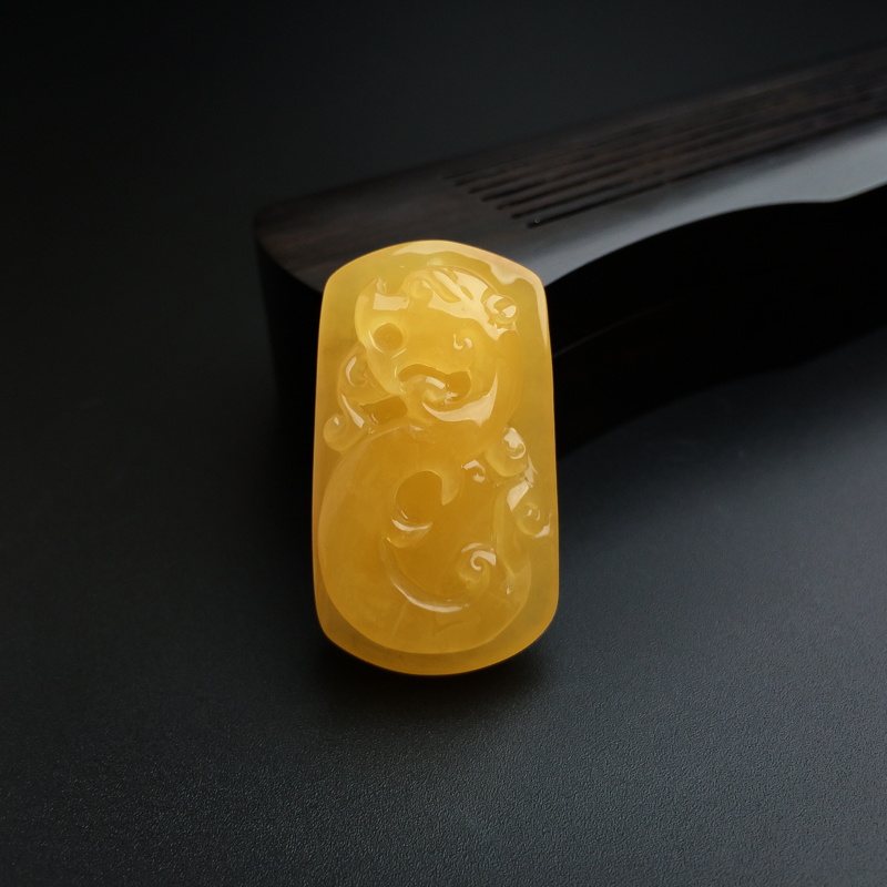 鸡油黄蜜蜡龙吊坠-红掌柜