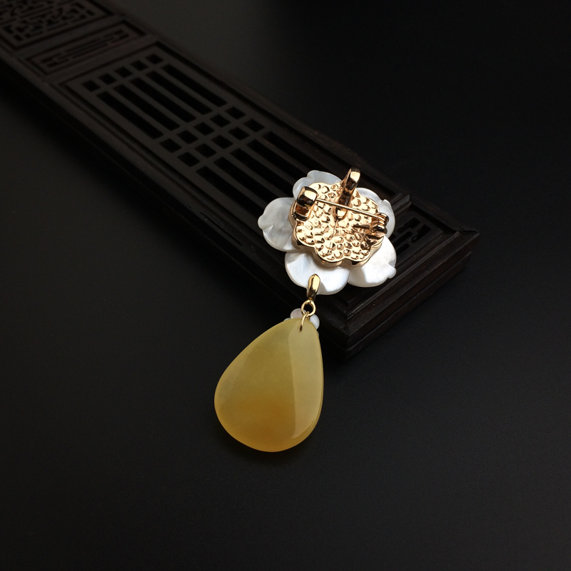银镀金镶天然鸡油黄蜜蜡两用款-红掌柜