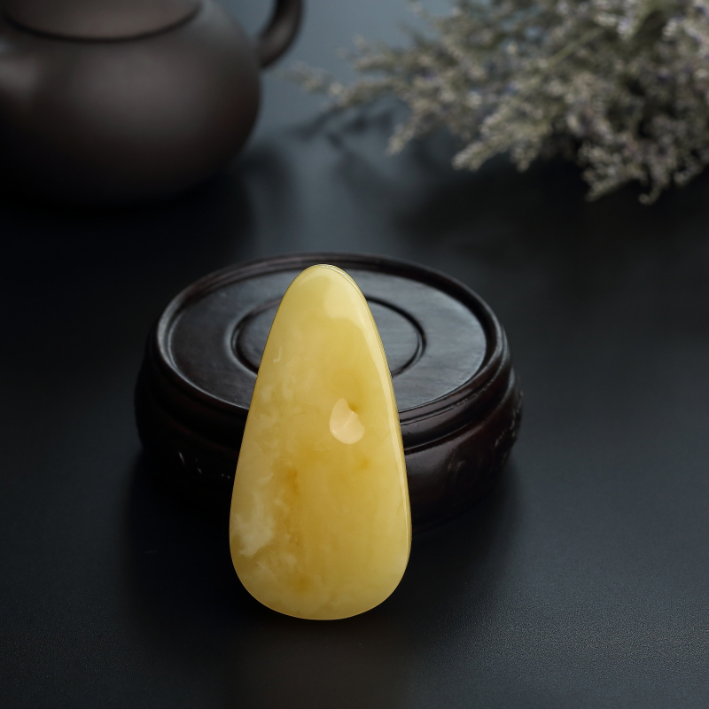 满蜜鸡油黄随形吊坠-红掌柜