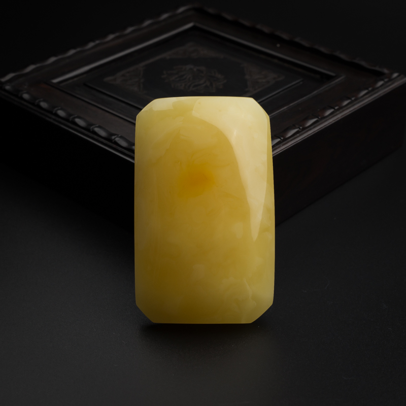 满蜜鸡油黄蜜蜡无事牌吊坠-红掌柜