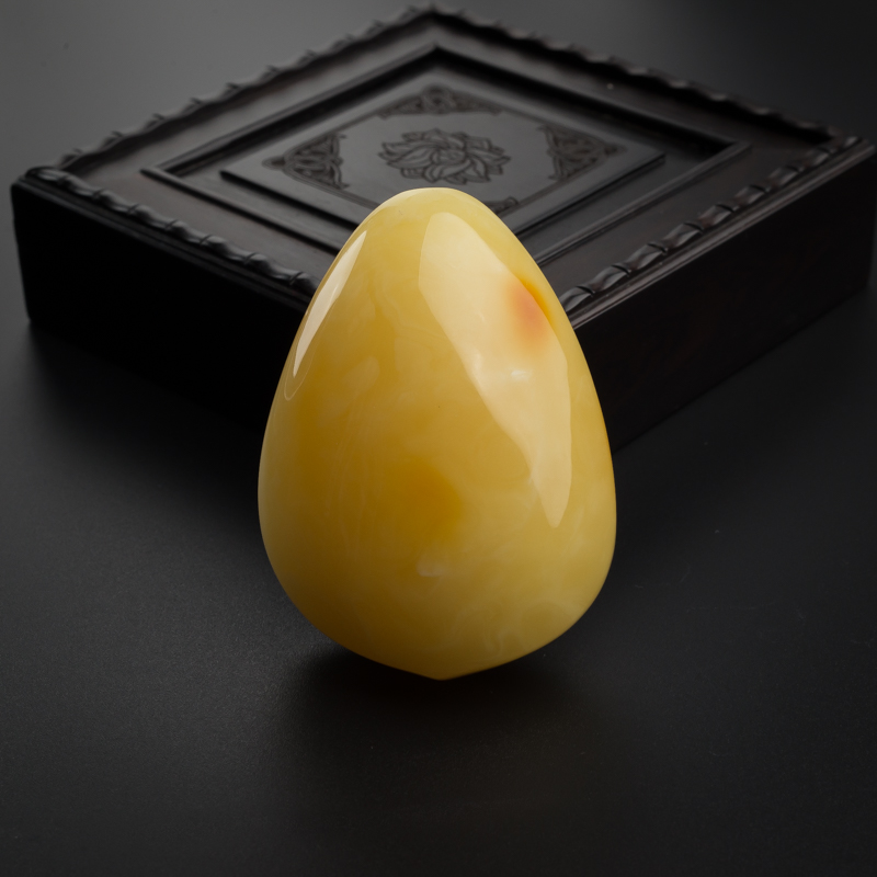 满蜜鸡油黄蜜蜡随形吊坠-红掌柜