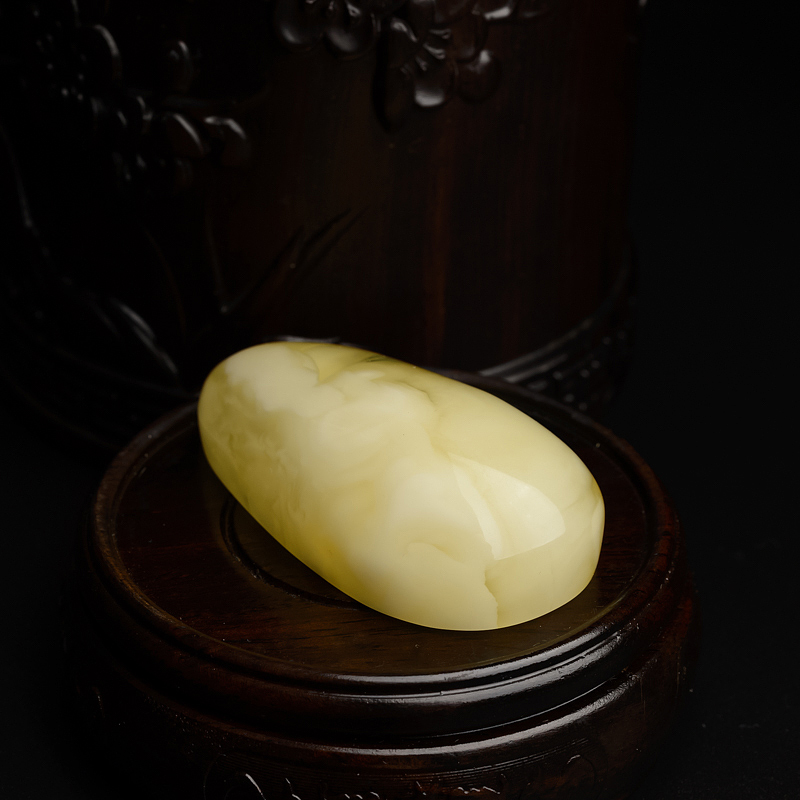 金绞蜜蜜蜡随形吊坠-红掌柜