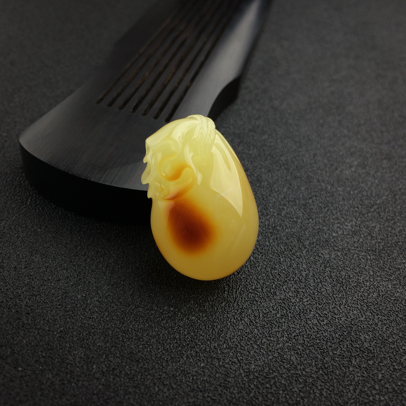 天然满蜜鸡油黄蜜蜡钱袋吊坠 - 红掌柜