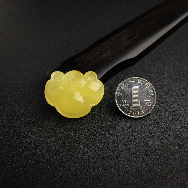 天然蜜蜡如意锁吊坠 - 红掌柜