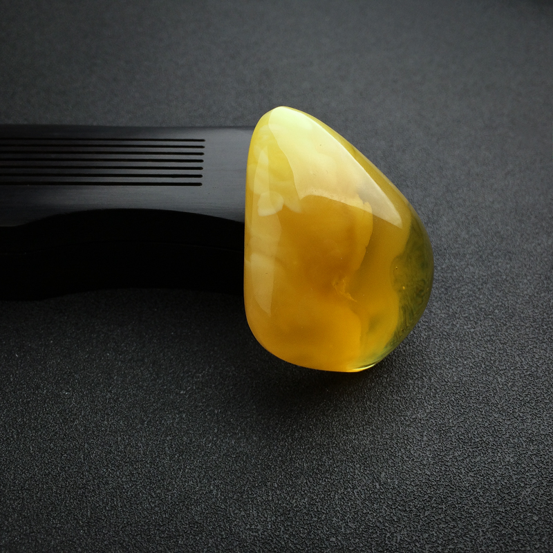 天然金绞蜜鸡油红蜜蜡随形吊坠 - 红掌柜