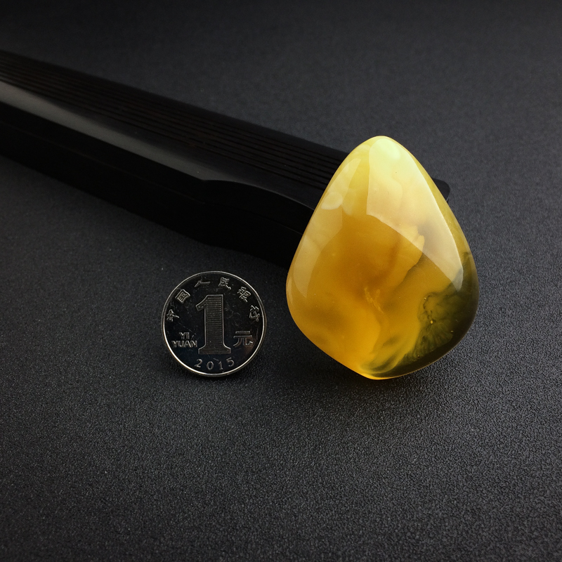 天然金绞蜜鸡油红蜜蜡吊坠 - 红掌柜