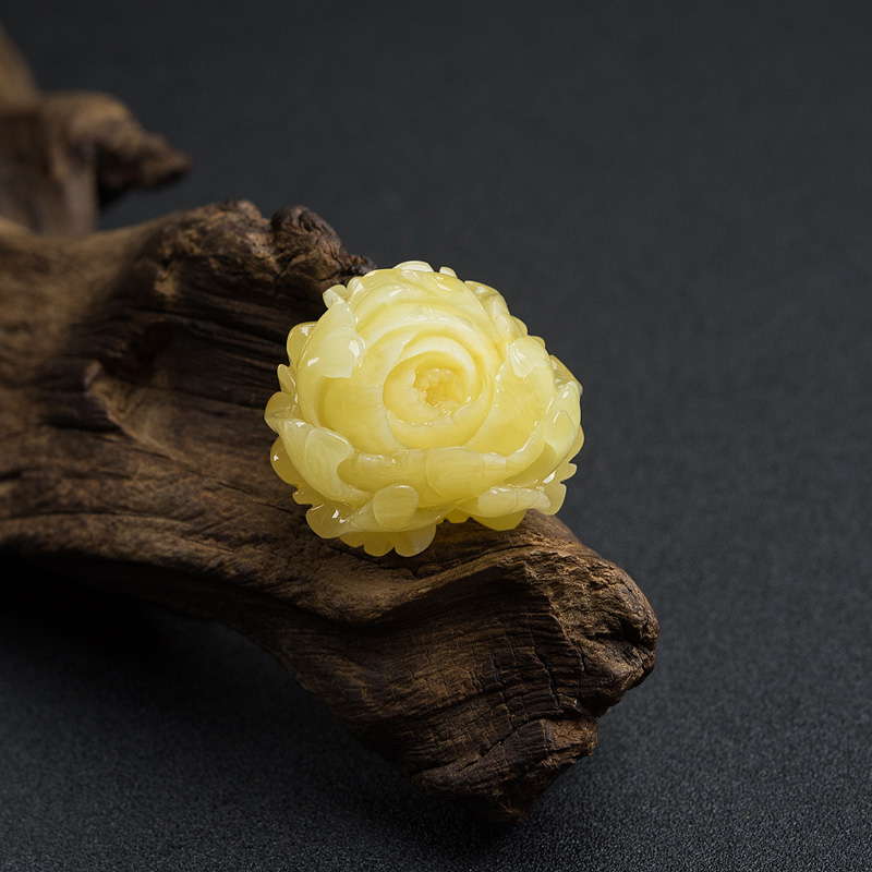 天然鸡油黄蜜蜡牡丹花吊坠-红掌柜