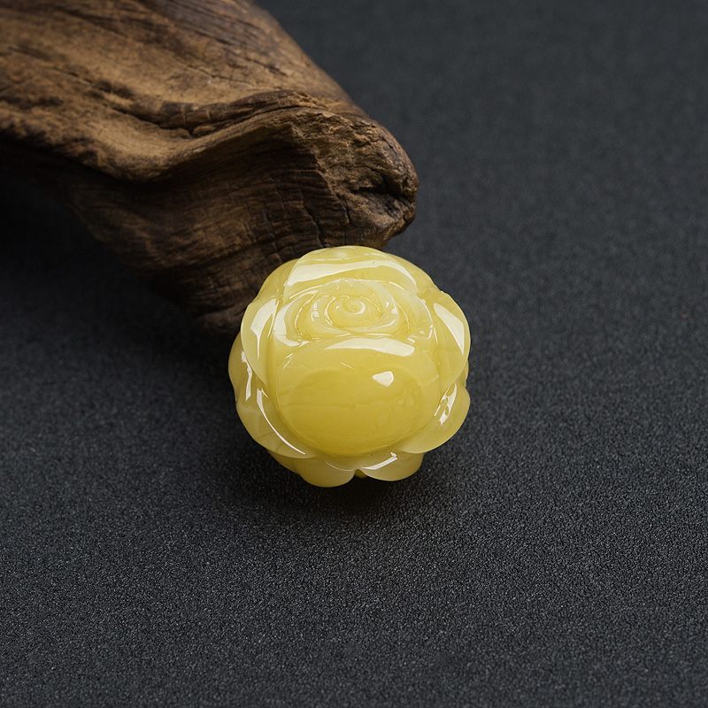 天然波罗的海鸡油黄蜜蜡玫瑰花吊坠-红掌柜