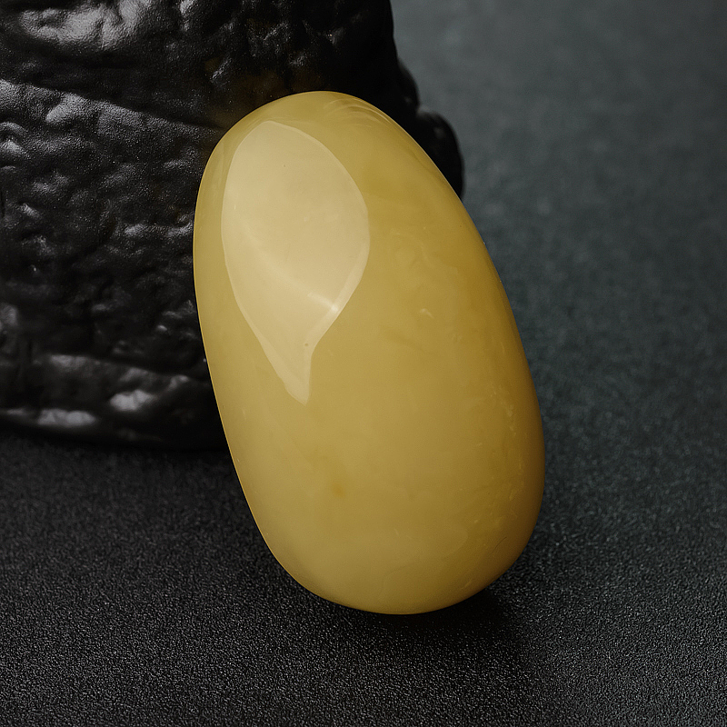 鸡油黄蜜蜡随形-红掌柜