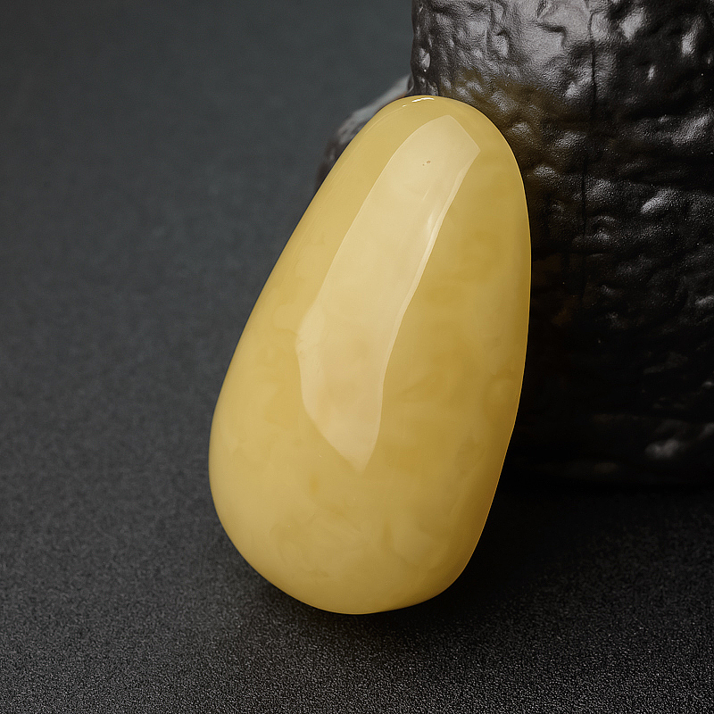 鸡油黄蜜蜡随形吊坠-红掌柜