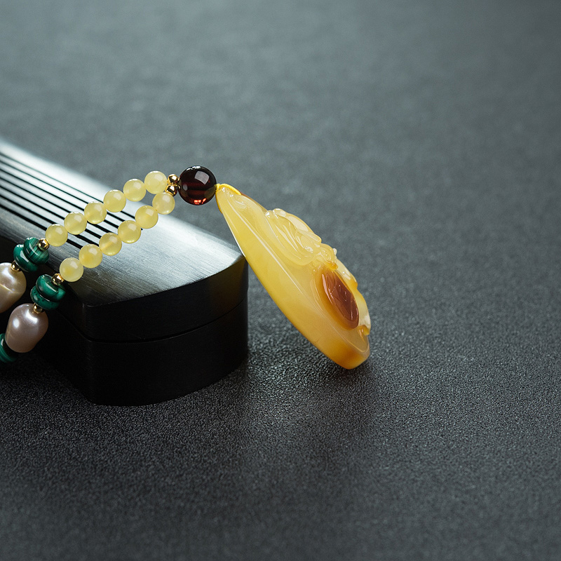 俏色蜜蜡福在眼前项链-红掌柜