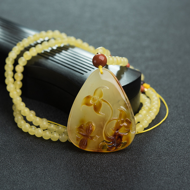 波罗的海天然俏色金绞蜜蝶恋花项链-红掌柜