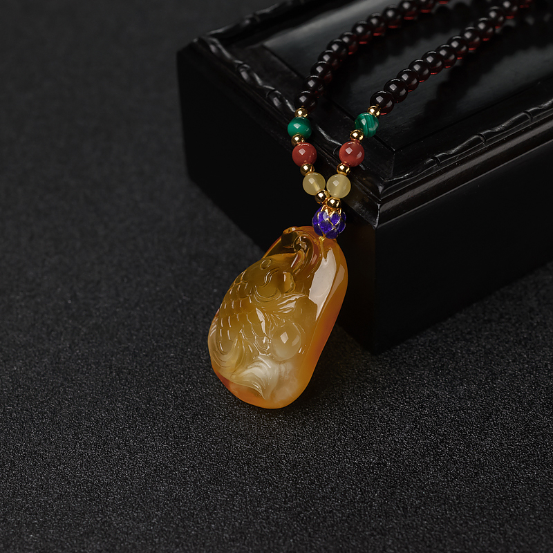 金绞蜜年年有余吊坠-红掌柜