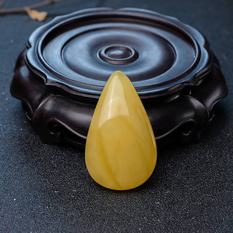 波罗的海天然鸡油黄蜜蜡随形吊坠-红掌柜