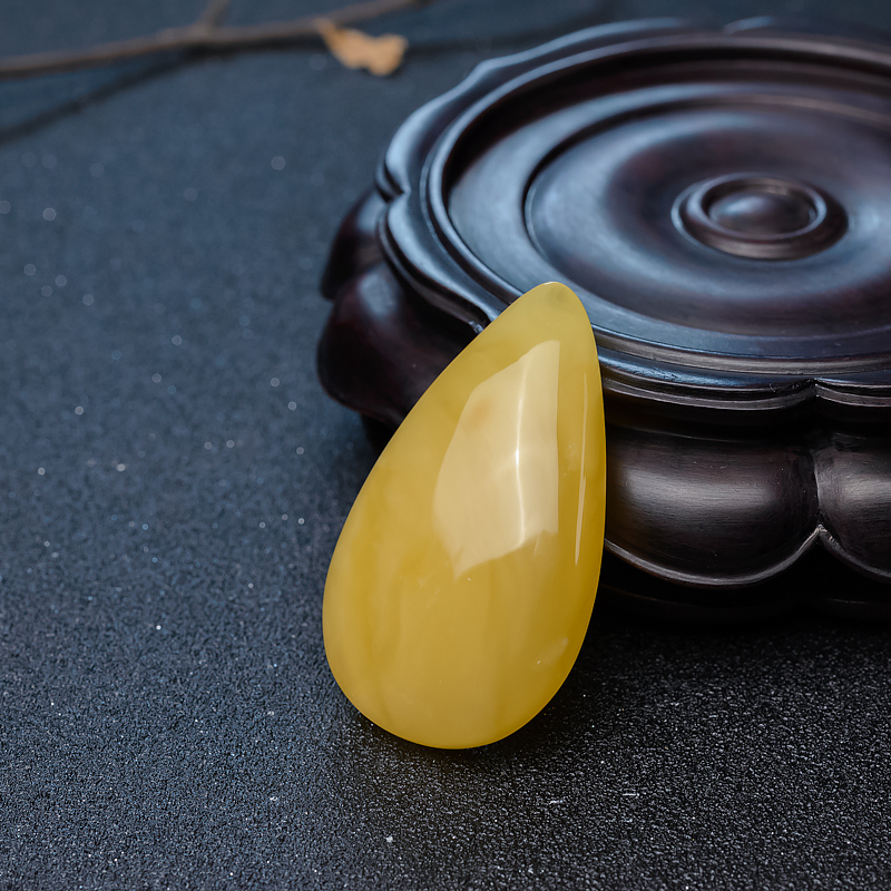 天然鸡油黄蜜蜡随形吊坠-红掌柜