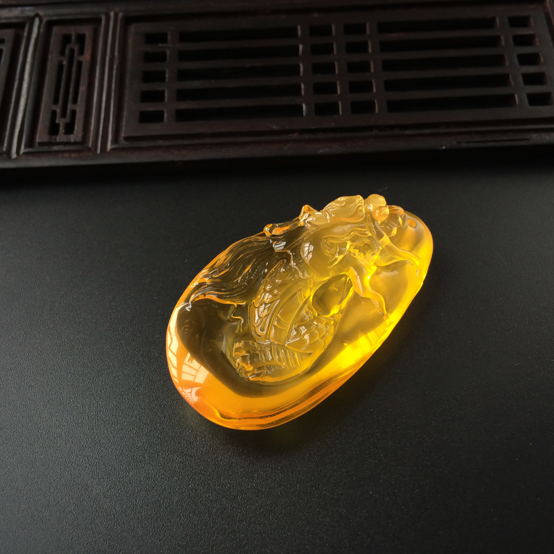 金绞蜜蜜蜡龙吊坠-红掌柜